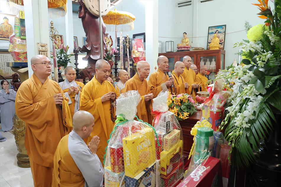 1 THẮP HƯƠNG TƯỞNG NIỆM 1 THẮP HƯƠNG TƯỞNG NIỆM