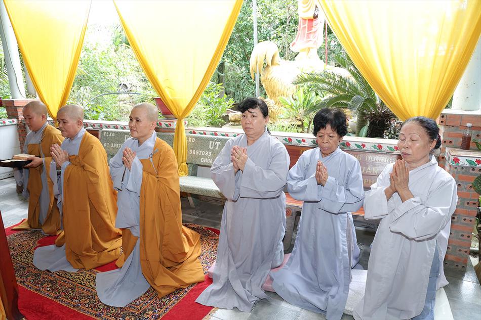 2 CÚNG DƯỜNG TRAI TĂNG 2 CÚNG DƯỜNG TRAI TĂNG
