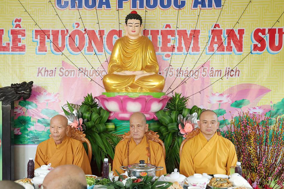 2 CÚNG DƯỜNG TRAI TĂNG 2 CÚNG DƯỜNG TRAI TĂNG