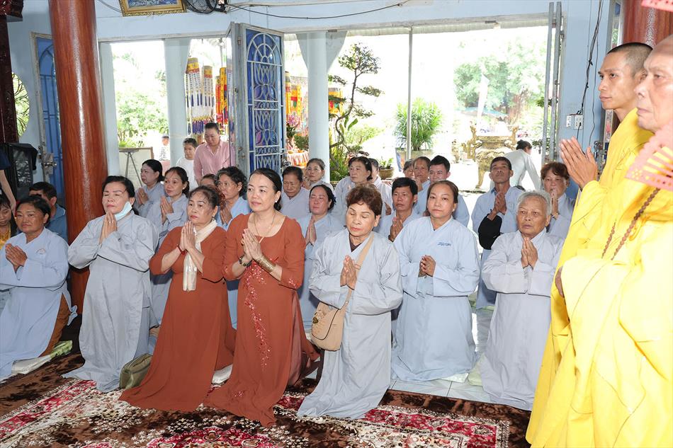 3 NGHI THỨC KHAI KINH, CÚNG NGỌ 3 NGHI THỨC KHAI KINH, CÚNG NGỌ