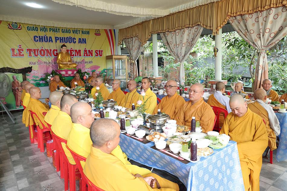 2 CÚNG DƯỜNG TRAI TĂNG 2 CÚNG DƯỜNG TRAI TĂNG