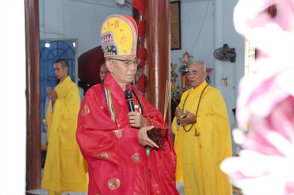 3 NGHI THỨC KHAI KINH, CÚNG NGỌ 3 NGHI THỨC KHAI KINH, CÚNG NGỌ