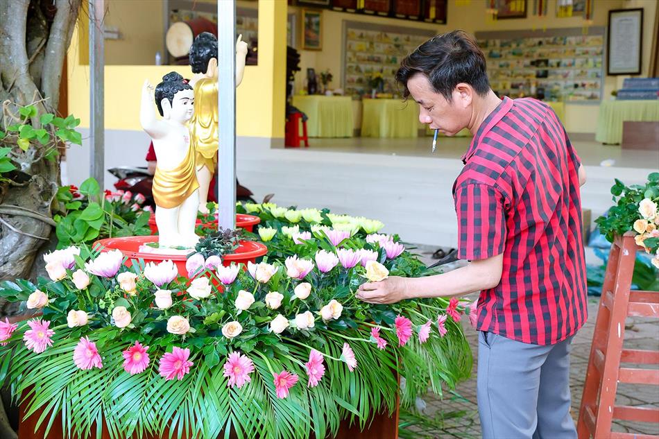 2 KHÔNG GIAN TẮM PHẬT 2 KHÔNG GIAN TẮM PHẬT