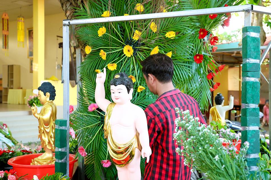 2 KHÔNG GIAN TẮM PHẬT 2 KHÔNG GIAN TẮM PHẬT