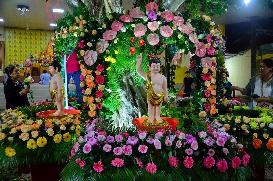 2 KHÔNG GIAN TẮM PHẬT 2 KHÔNG GIAN TẮM PHẬT