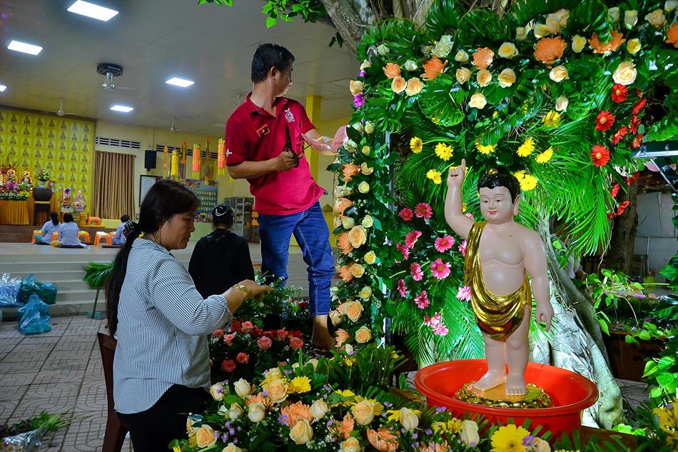 2 KHÔNG GIAN TẮM PHẬT 2 KHÔNG GIAN TẮM PHẬT