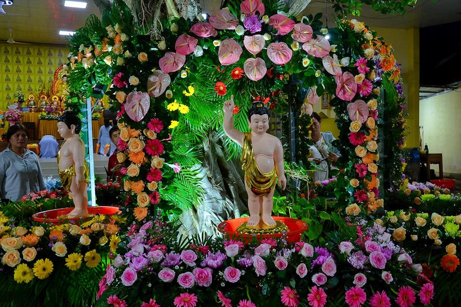 2 KHÔNG GIAN TẮM PHẬT 2 KHÔNG GIAN TẮM PHẬT