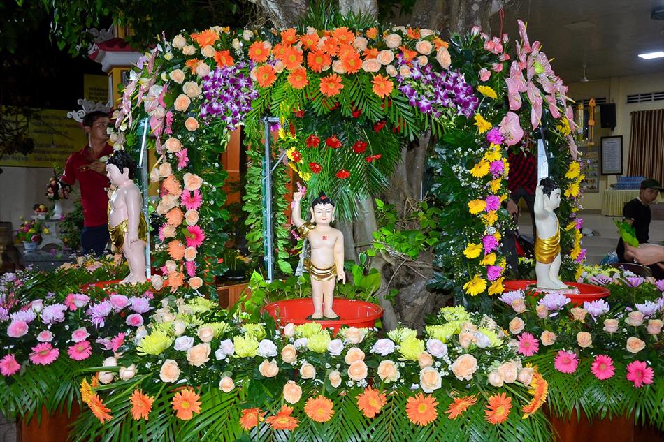 2 KHÔNG GIAN TẮM PHẬT 2 KHÔNG GIAN TẮM PHẬT