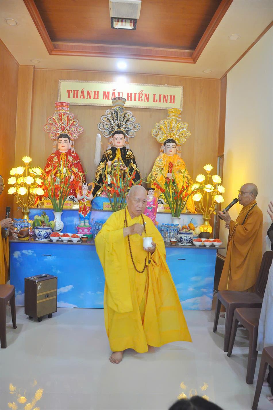 3 TÔN TẠO VÀ TRANG NGHIÊM ĐIỆN BÀ 3 TÔN TẠO VÀ TRANG NGHIÊM ĐIỆN BÀ