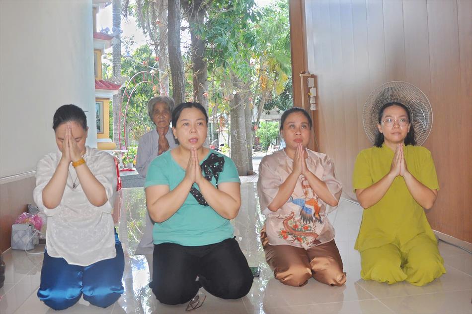 3 TÔN TẠO VÀ TRANG NGHIÊM ĐIỆN BÀ 3 TÔN TẠO VÀ TRANG NGHIÊM ĐIỆN BÀ