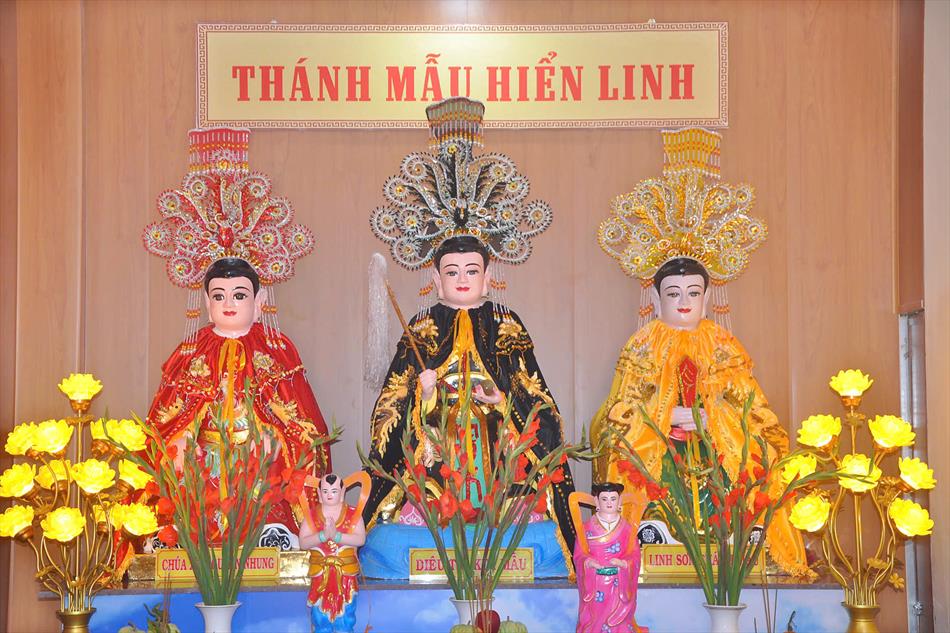 3 TÔN TẠO VÀ TRANG NGHIÊM ĐIỆN BÀ 3 TÔN TẠO VÀ TRANG NGHIÊM ĐIỆN BÀ