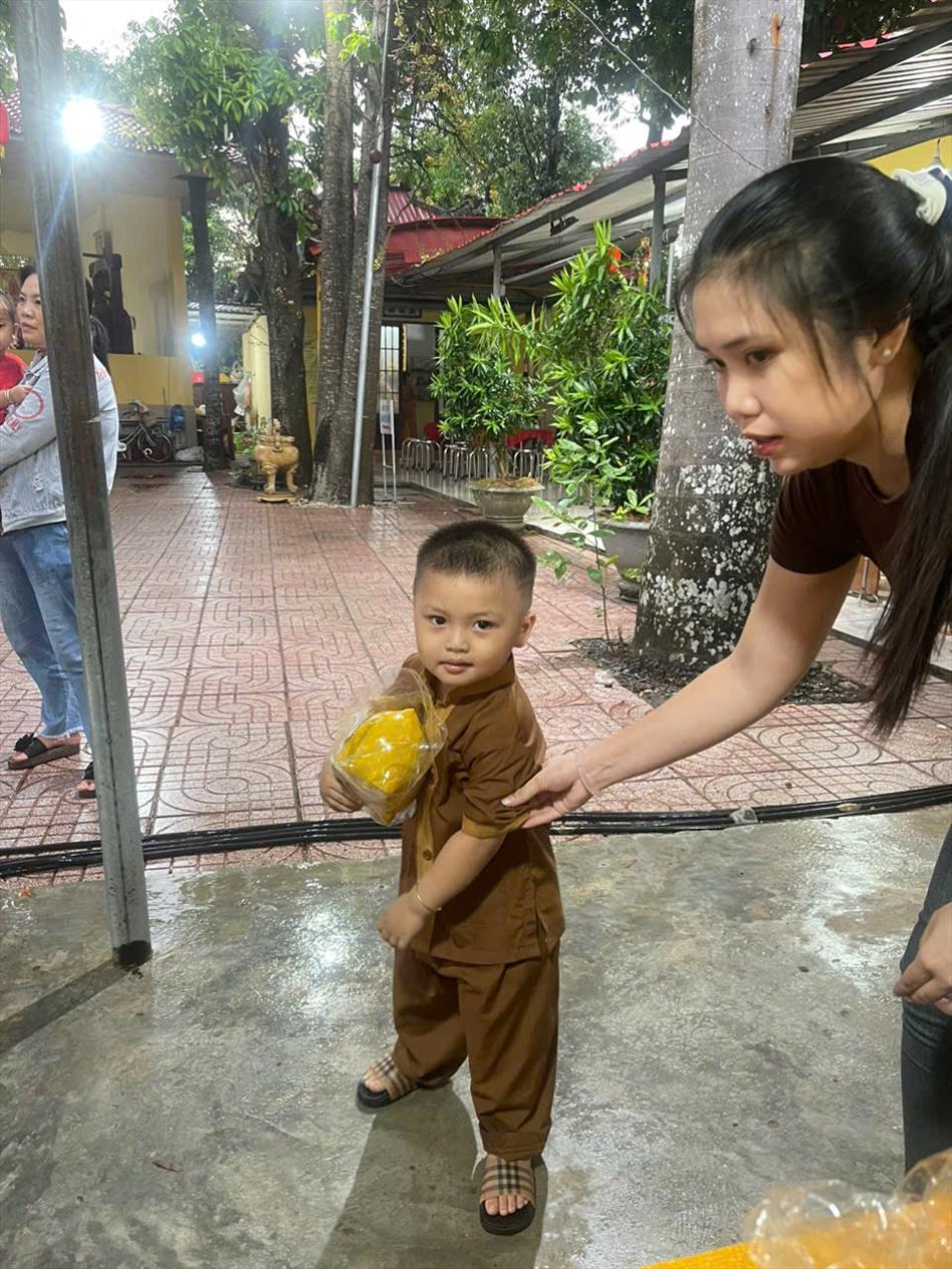 2 TẶNG HEO NGÀY PHẬT ĐẢN 2 TẶNG HEO NGÀY PHẬT ĐẢN