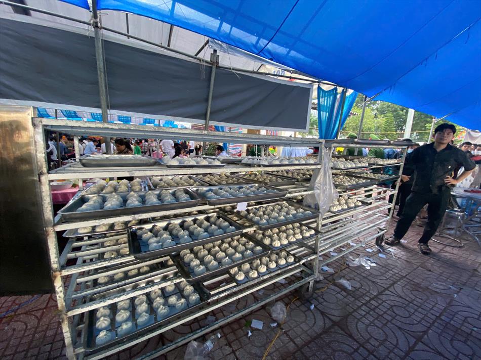 CHIÊU ĐÃI ẨM THỰC CHIÊU ĐÃI ẨM THỰC