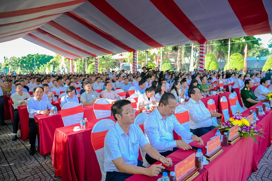 TRANG NGHIÊM LỄ CÚNG TRANG NGHIÊM LỄ CÚNG