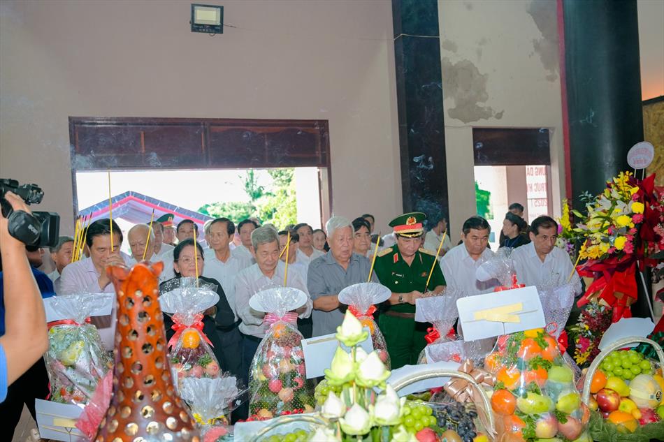 TRANG NGHIÊM LỄ CÚNG TRANG NGHIÊM LỄ CÚNG