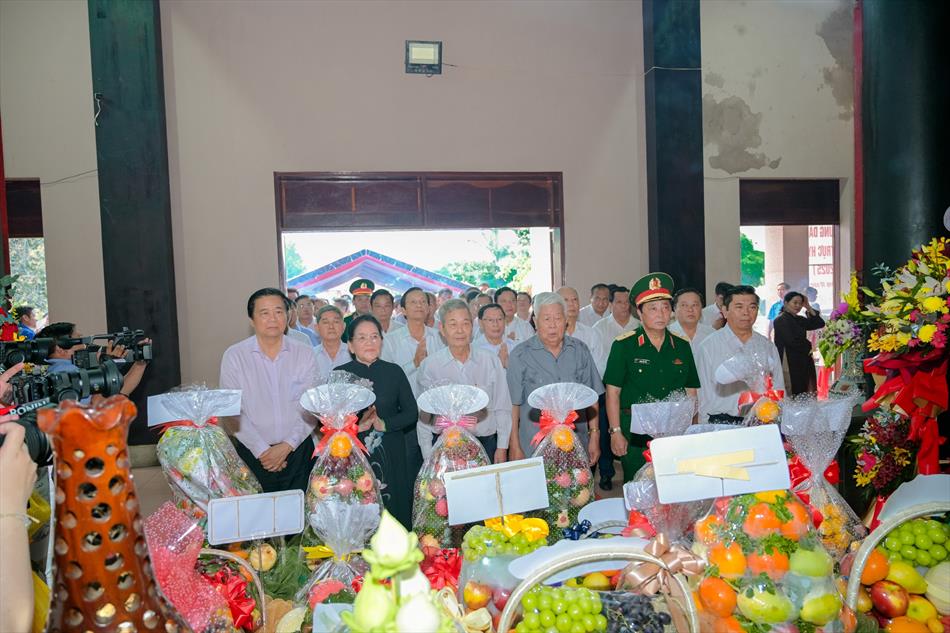 TRANG NGHIÊM LỄ CÚNG TRANG NGHIÊM LỄ CÚNG