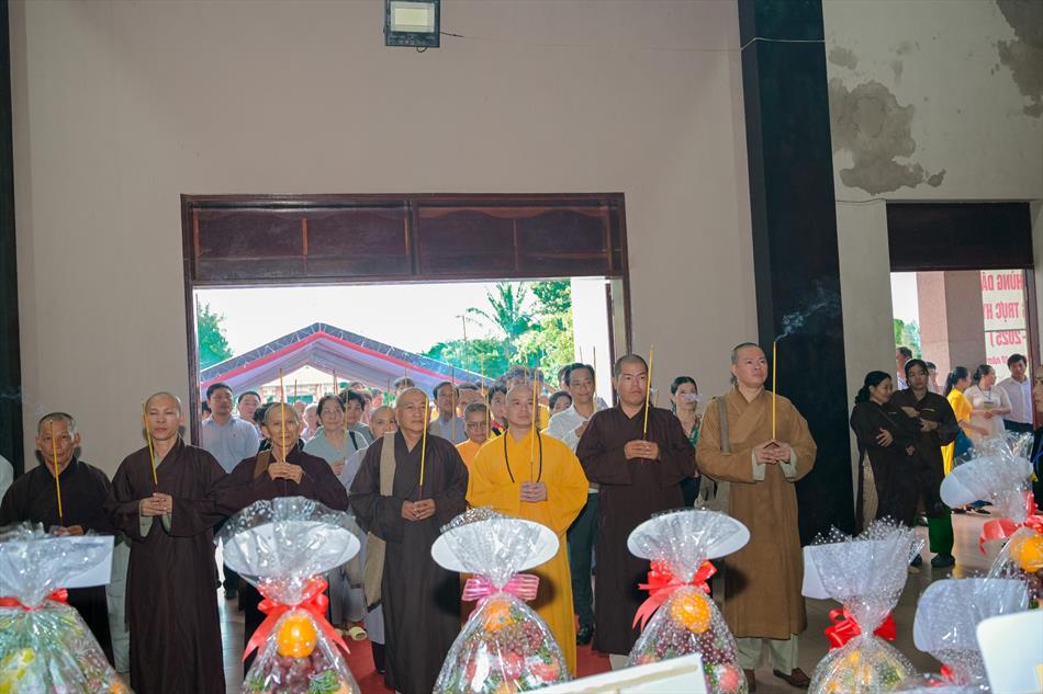 TRANG NGHIÊM LỄ CÚNG TRANG NGHIÊM LỄ CÚNG