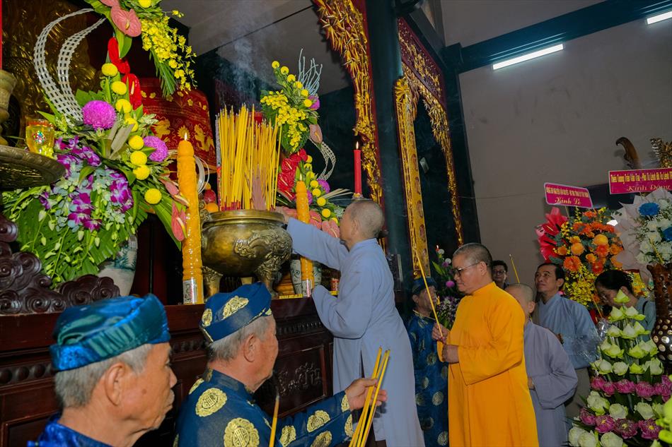 TRANG NGHIÊM LỄ CÚNG TRANG NGHIÊM LỄ CÚNG