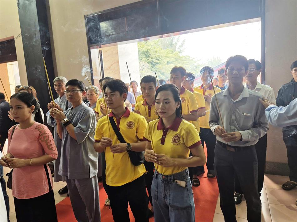 TRANG NGHIÊM LỄ CÚNG TRANG NGHIÊM LỄ CÚNG