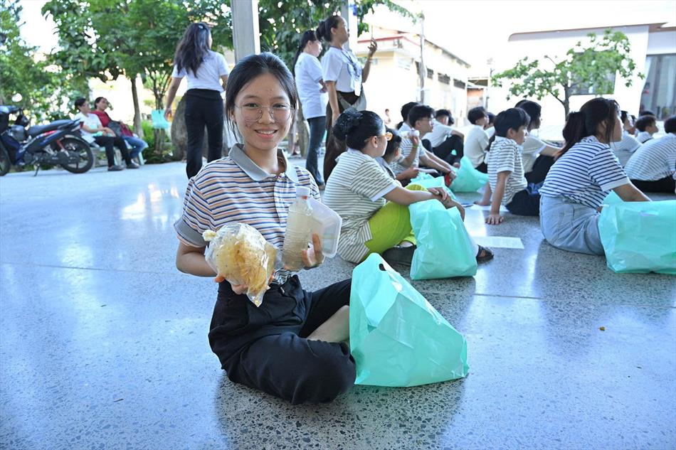 2 TẶNG QUÀ 2 TẶNG QUÀ