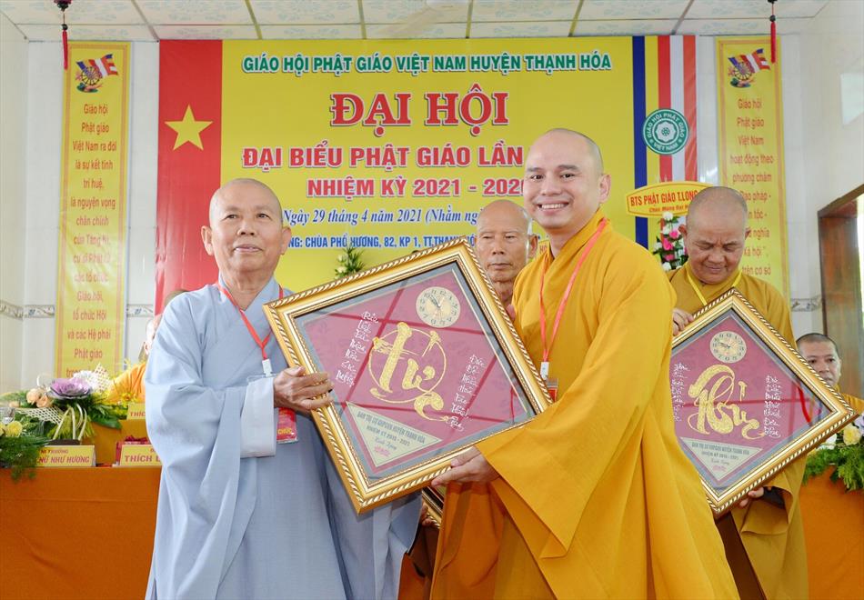 Đại hội đại biểu Phật giáo huyện Thạnh Hóa lần thứ X