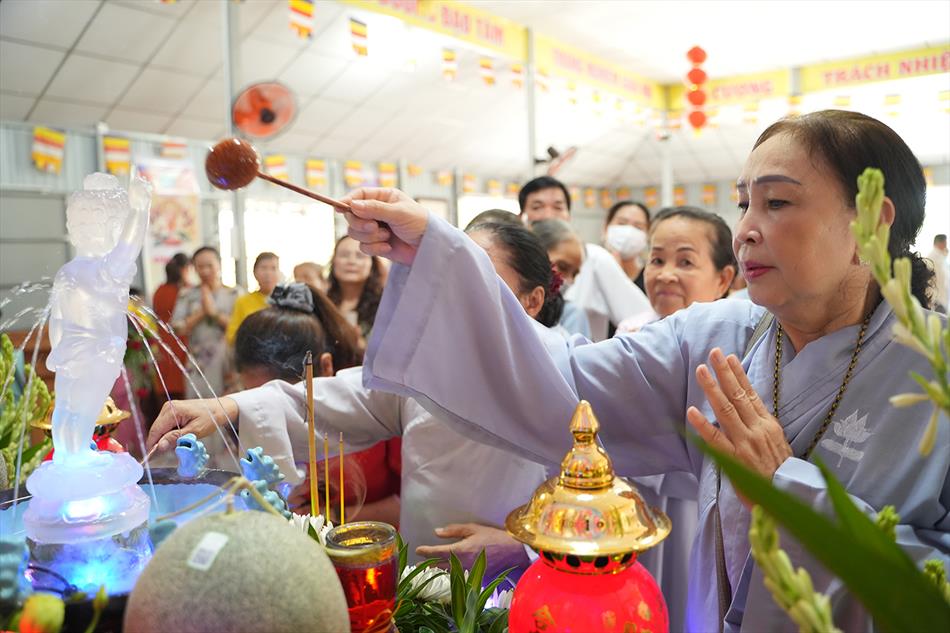 Đại lễ Phật đản 2023 của Phật giáo huyện Thạnh Hóa