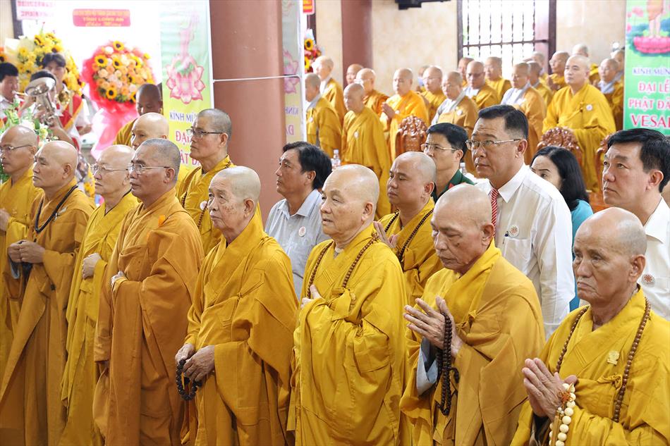 1 ĐẠI LỄ TRANG NGHIÊM 1 ĐẠI LỄ TRANG NGHIÊM