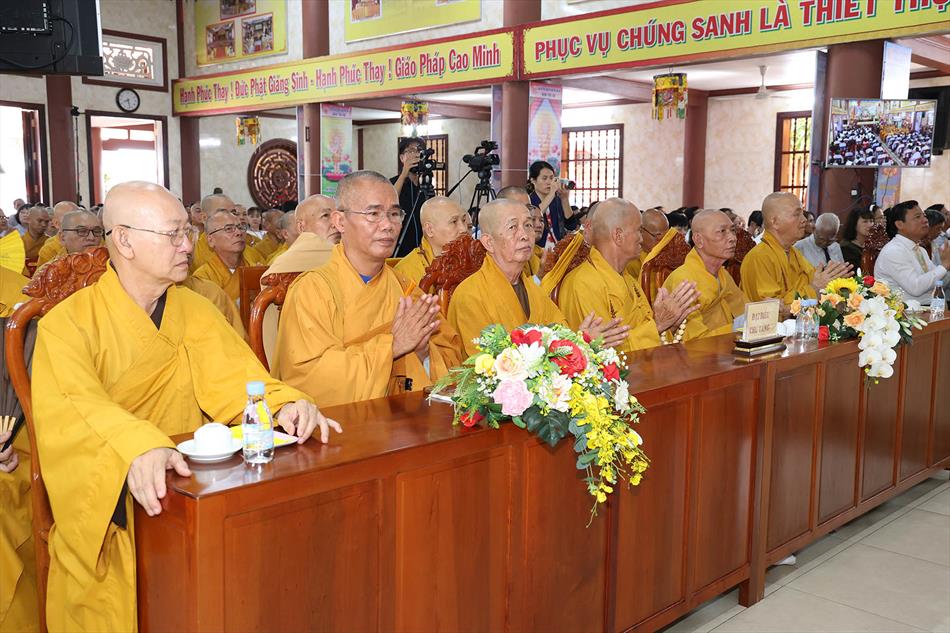 1 ĐẠI LỄ TRANG NGHIÊM 1 ĐẠI LỄ TRANG NGHIÊM