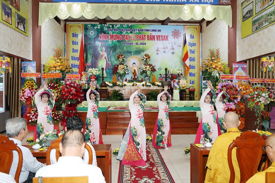 1 ĐẠI LỄ TRANG NGHIÊM 1 ĐẠI LỄ TRANG NGHIÊM