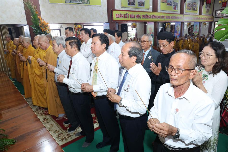 1 ĐẠI LỄ TRANG NGHIÊM 1 ĐẠI LỄ TRANG NGHIÊM