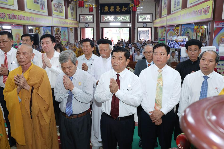 1 ĐẠI LỄ TRANG NGHIÊM 1 ĐẠI LỄ TRANG NGHIÊM