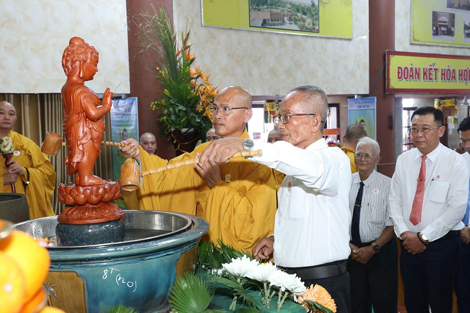 1 ĐẠI LỄ TRANG NGHIÊM 1 ĐẠI LỄ TRANG NGHIÊM