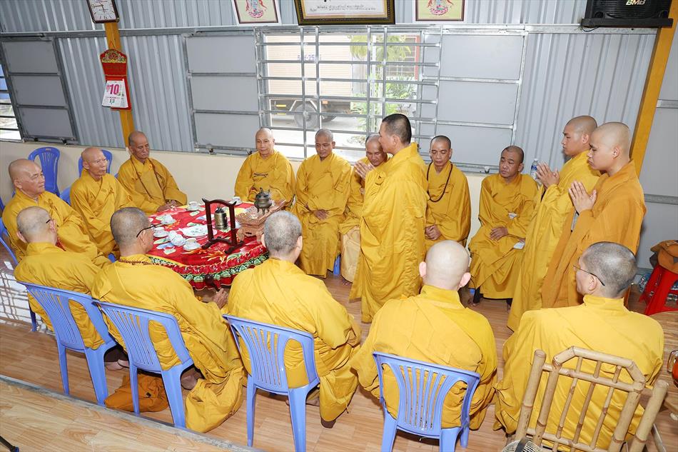 6 THỈNH SƯ 6 THỈNH SƯ