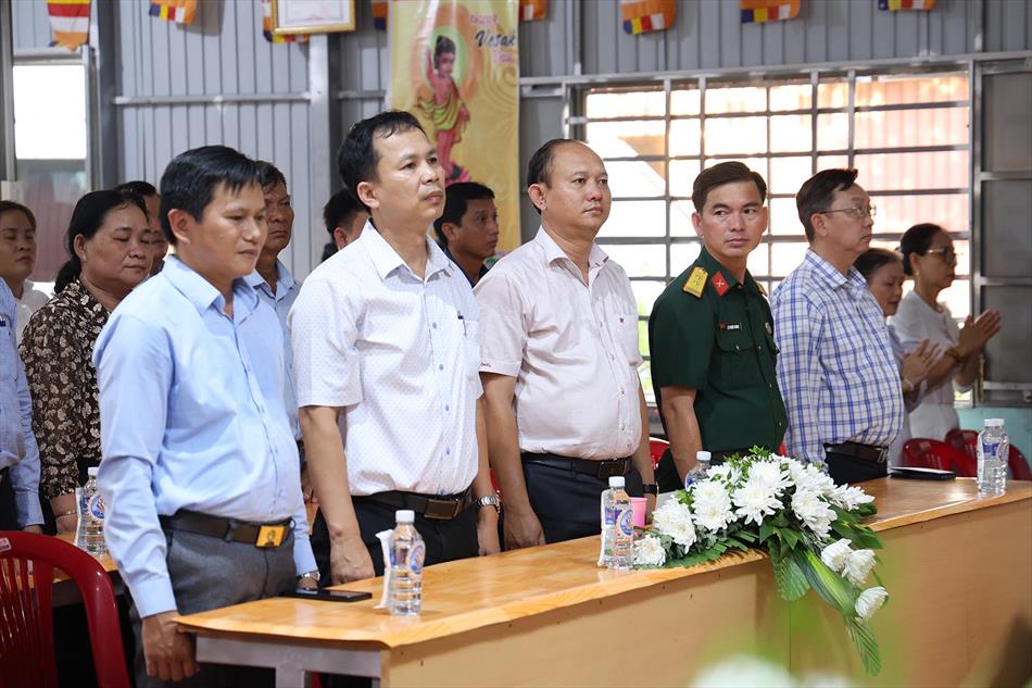 1 BUỔI LỄ DIỄN RA TRANG NGHIÊM THANH TỊNH 1 BUỔI LỄ DIỄN RA TRANG NGHIÊM THANH TỊNH