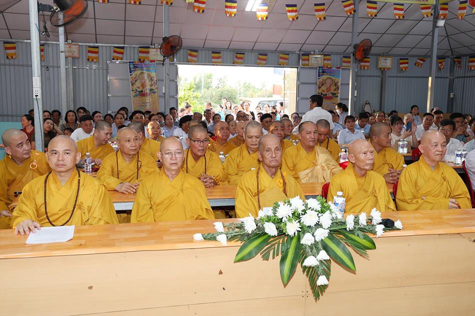 1 BUỔI LỄ DIỄN RA TRANG NGHIÊM THANH TỊNH 1 BUỔI LỄ DIỄN RA TRANG NGHIÊM THANH TỊNH