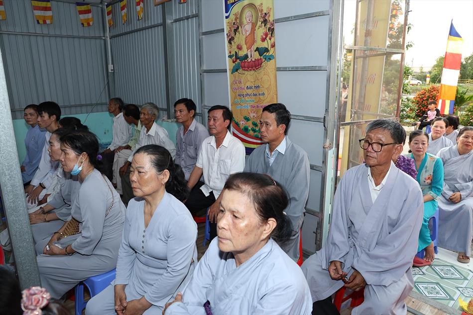 1 BUỔI LỄ DIỄN RA TRANG NGHIÊM THANH TỊNH 1 BUỔI LỄ DIỄN RA TRANG NGHIÊM THANH TỊNH