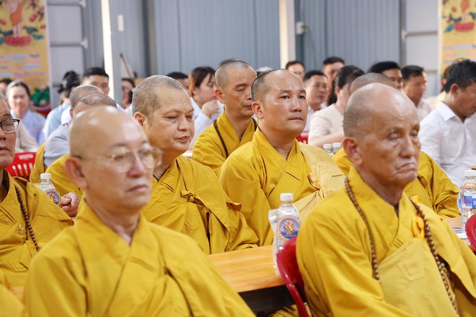 1 BUỔI LỄ DIỄN RA TRANG NGHIÊM THANH TỊNH 1 BUỔI LỄ DIỄN RA TRANG NGHIÊM THANH TỊNH