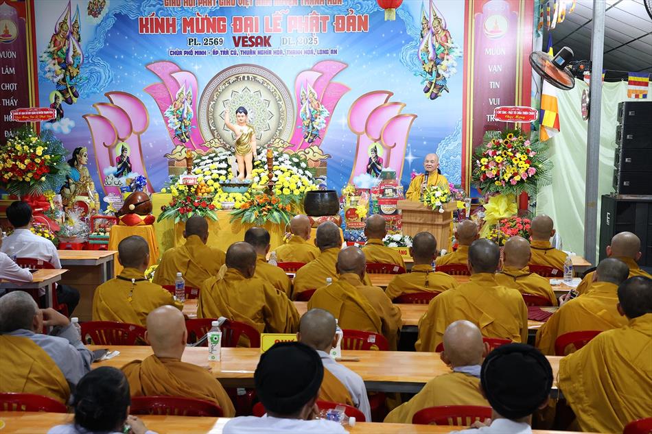1 BUỔI LỄ DIỄN RA TRANG NGHIÊM THANH TỊNH 1 BUỔI LỄ DIỄN RA TRANG NGHIÊM THANH TỊNH