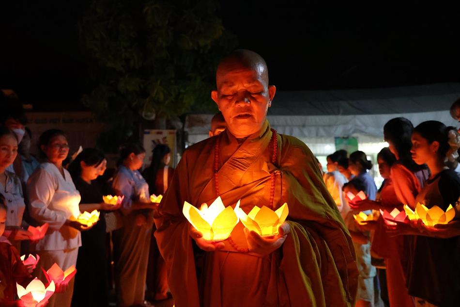 5 HOA ĐĂNG LUNG LINH 5 HOA ĐĂNG LUNG LINH
