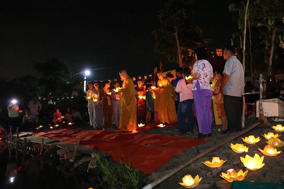 5 HOA ĐĂNG LUNG LINH 5 HOA ĐĂNG LUNG LINH