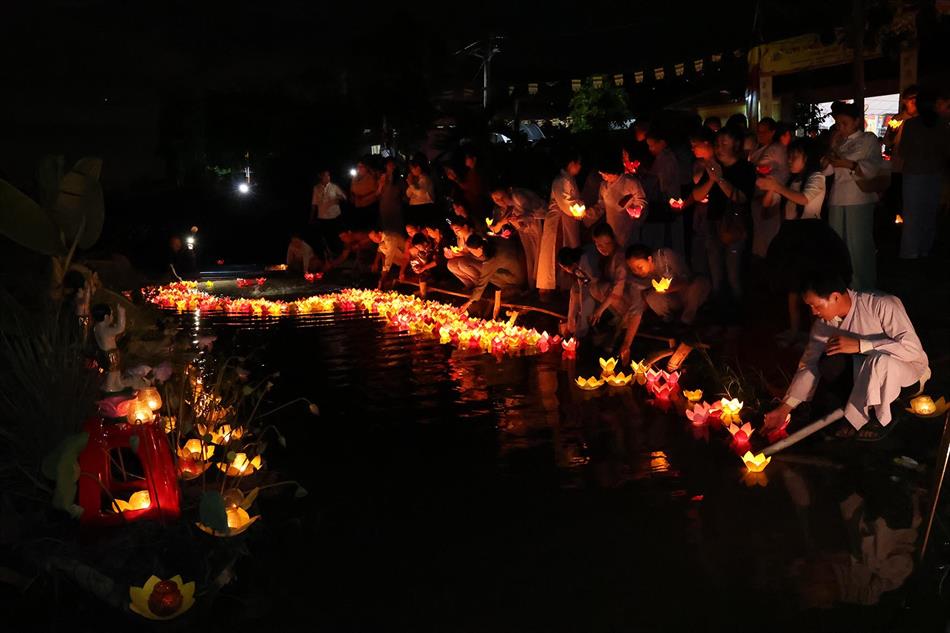 5 HOA ĐĂNG LUNG LINH 5 HOA ĐĂNG LUNG LINH