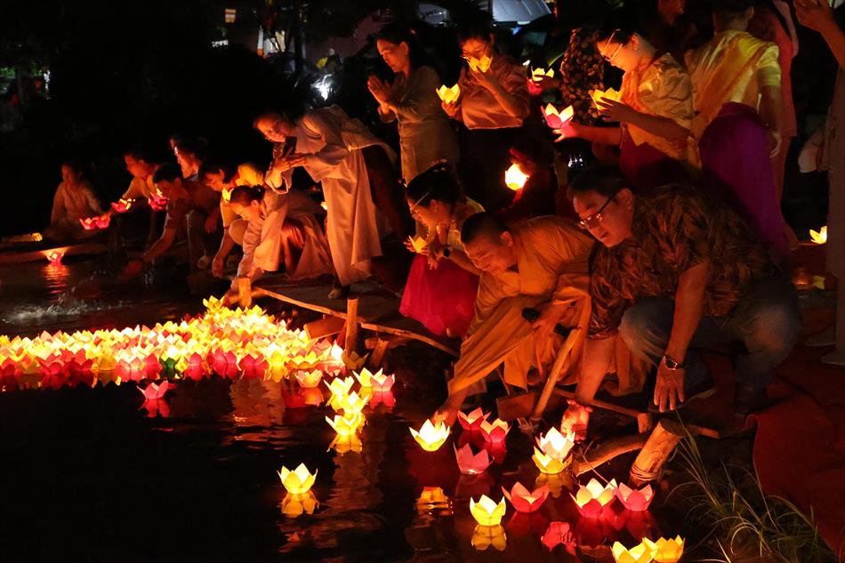 5 HOA ĐĂNG LUNG LINH 5 HOA ĐĂNG LUNG LINH