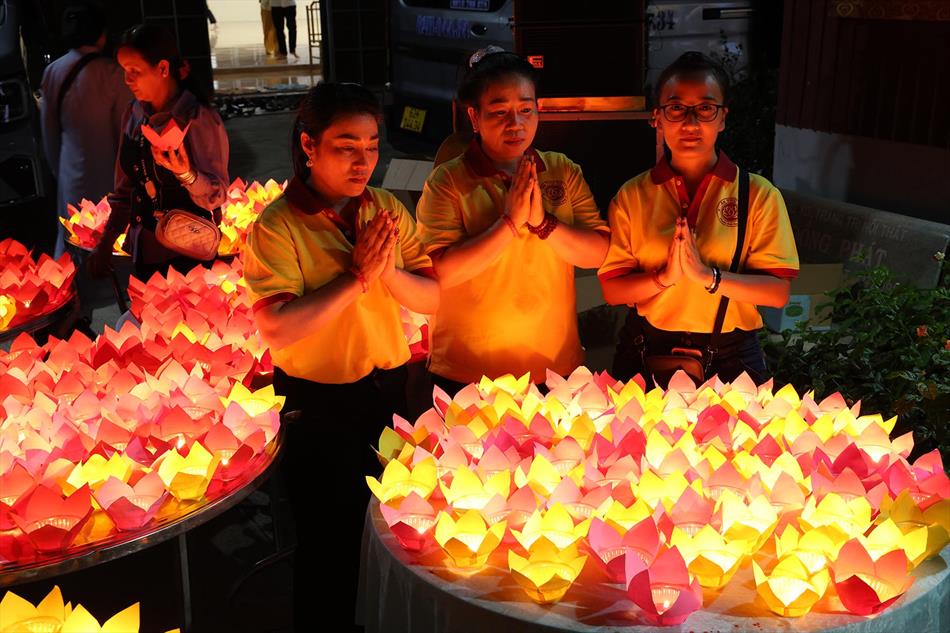 5 HOA ĐĂNG LUNG LINH 5 HOA ĐĂNG LUNG LINH