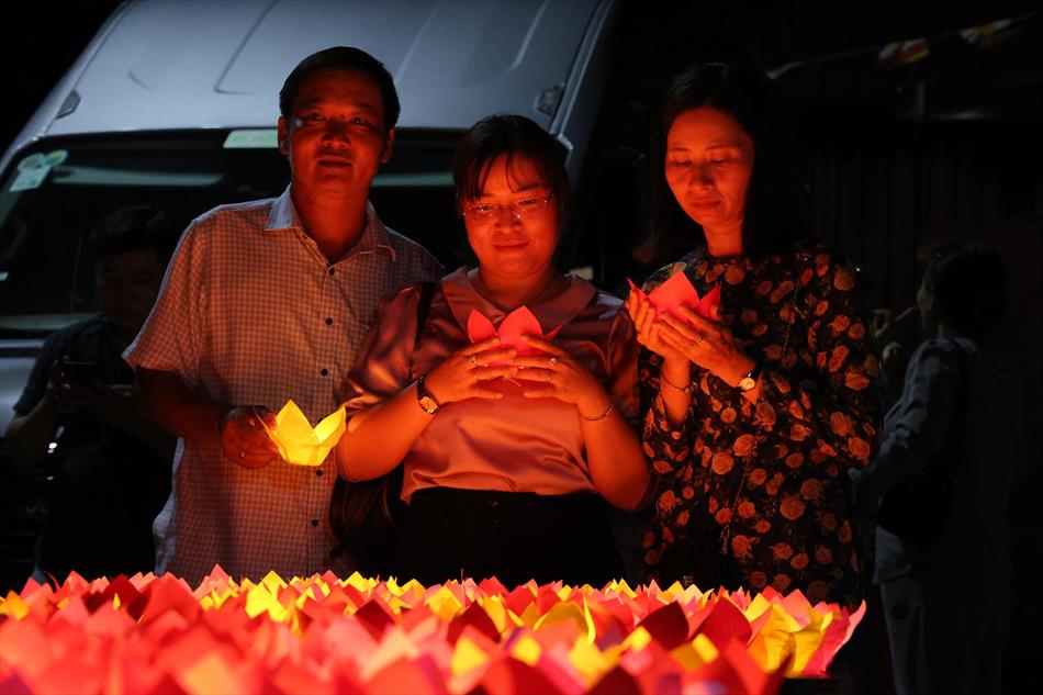 5 HOA ĐĂNG LUNG LINH 5 HOA ĐĂNG LUNG LINH
