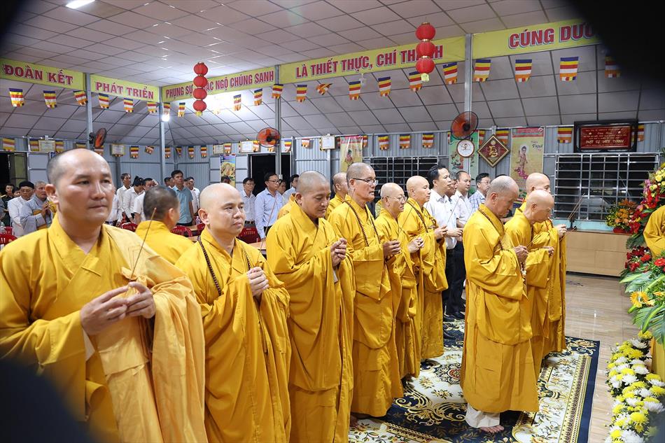 4 NGHI THỨC PHẬT ĐẢN TRANG NGHIÊM 4 NGHI THỨC PHẬT ĐẢN TRANG NGHIÊM