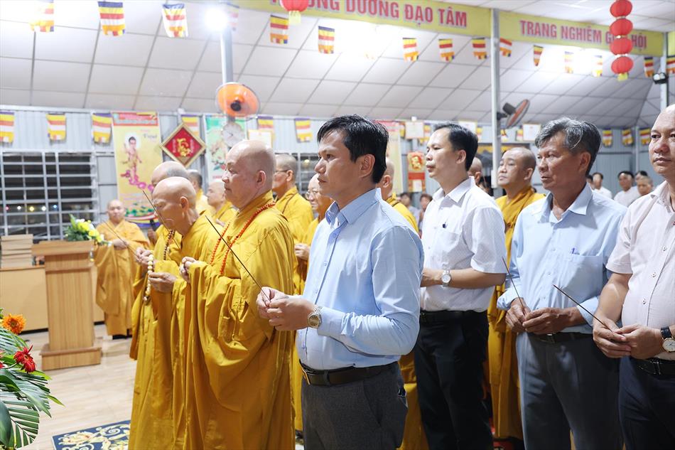 4 NGHI THỨC PHẬT ĐẢN TRANG NGHIÊM 4 NGHI THỨC PHẬT ĐẢN TRANG NGHIÊM