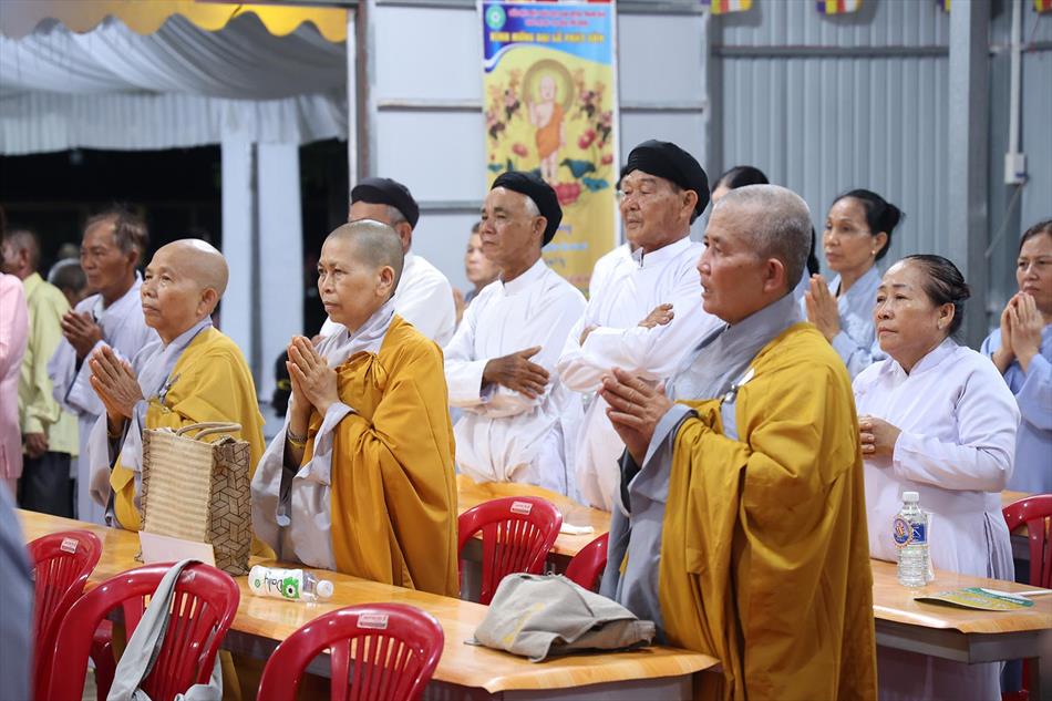 4 NGHI THỨC PHẬT ĐẢN TRANG NGHIÊM 4 NGHI THỨC PHẬT ĐẢN TRANG NGHIÊM