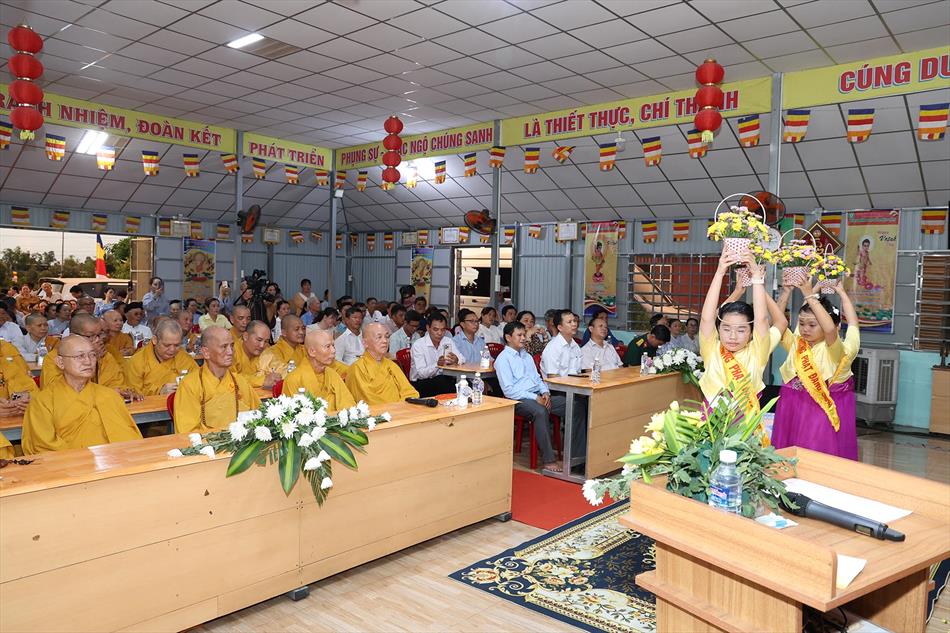 4 VĂN NGHỆ CÚNG DƯỜNG 4 VĂN NGHỆ CÚNG DƯỜNG