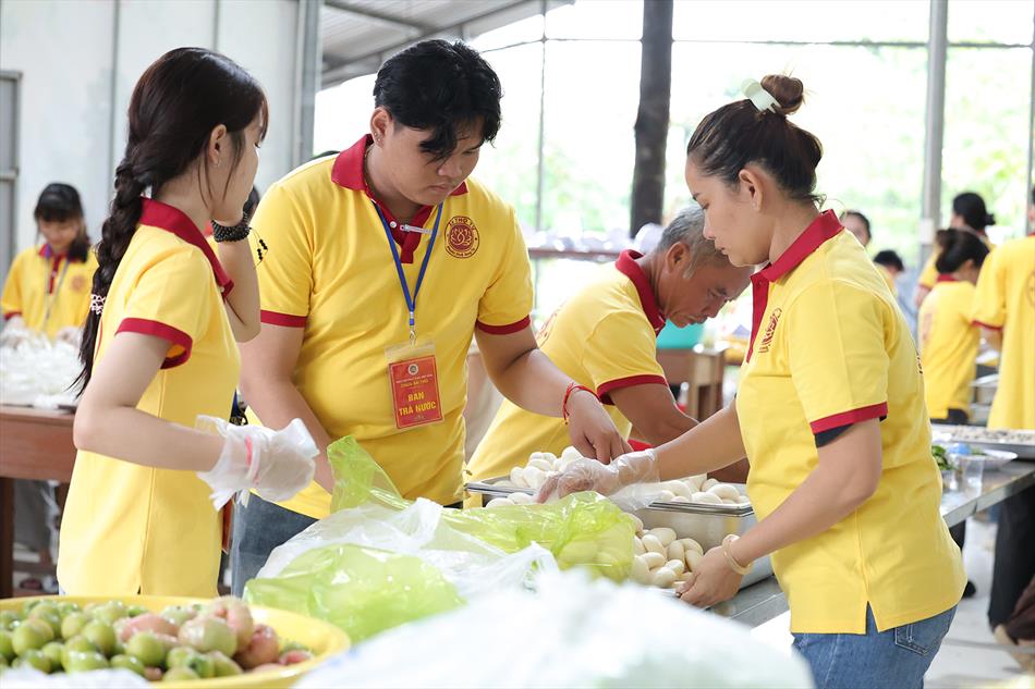 13 CHUẨN BỊ CHỢ BÁNH 13 CHUẨN BỊ CHỢ BÁNH