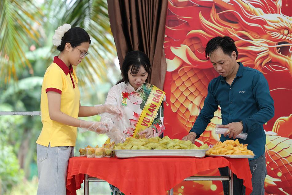 13 CHUẨN BỊ CHỢ BÁNH 13 CHUẨN BỊ CHỢ BÁNH